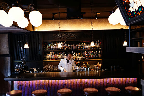 鈴木敦さん初プロデュースバーので大正モダンの味わいを