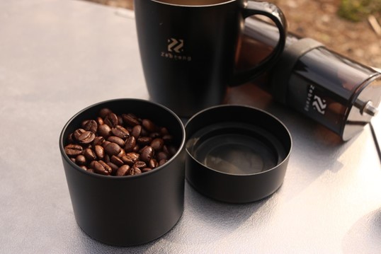 約4杯分のコーヒー豆が入る