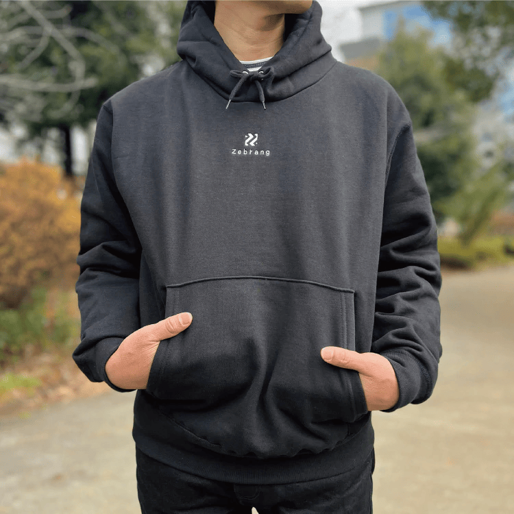 B賞：【非売品】Zebrangオリジナルパーカー（4名様）