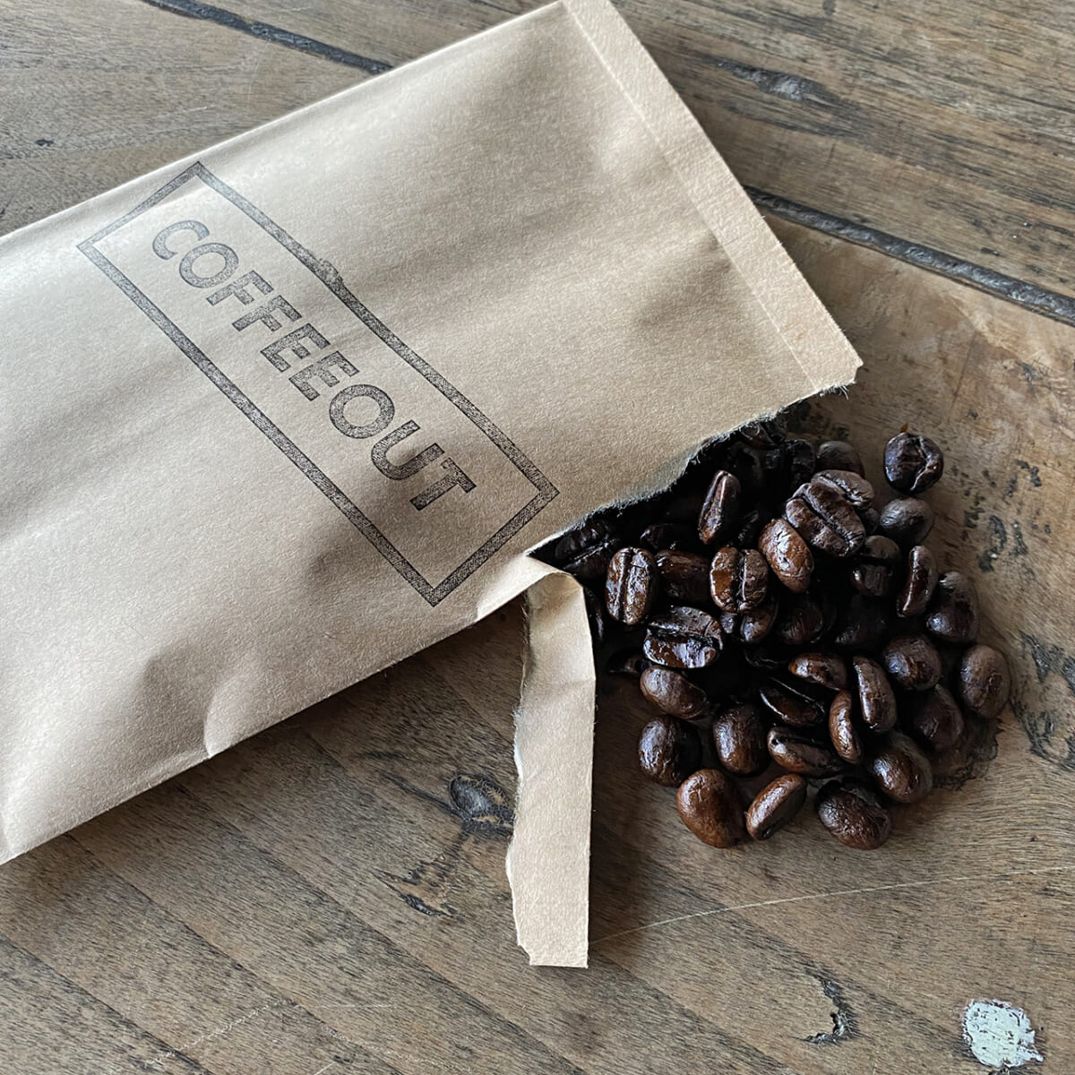 現在は、アウトドアシーンにマッチする2種類のブレンドを販売中①