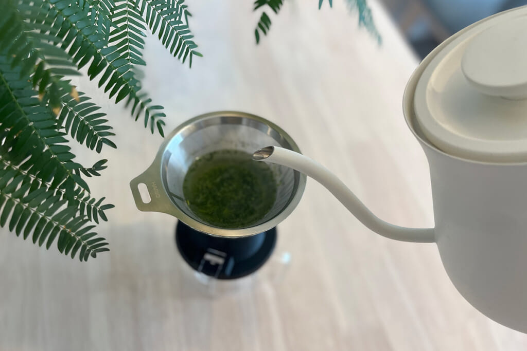 全てのお茶の葉にお湯やお水