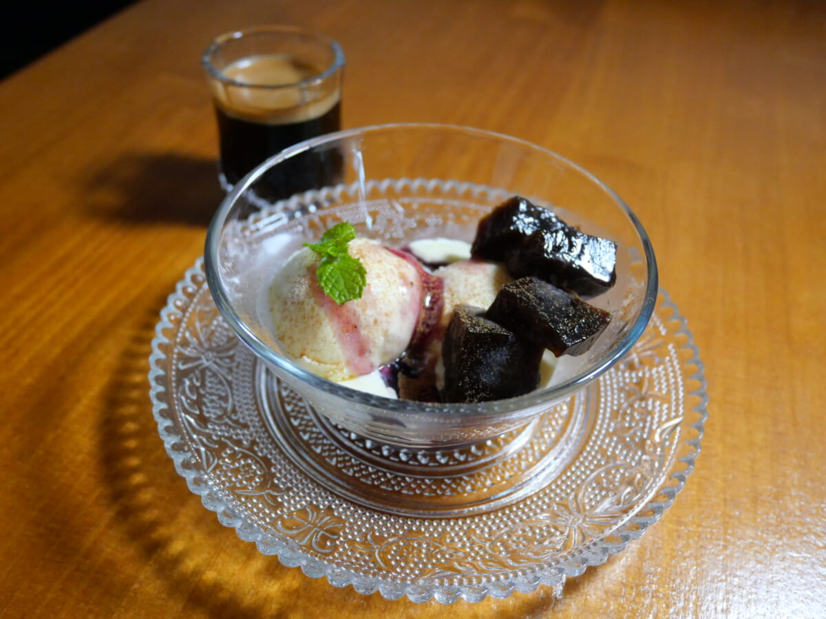 まるさんかじつ× SCRATCH COFFEE