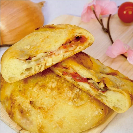 新玉ねぎのカルツォーネ