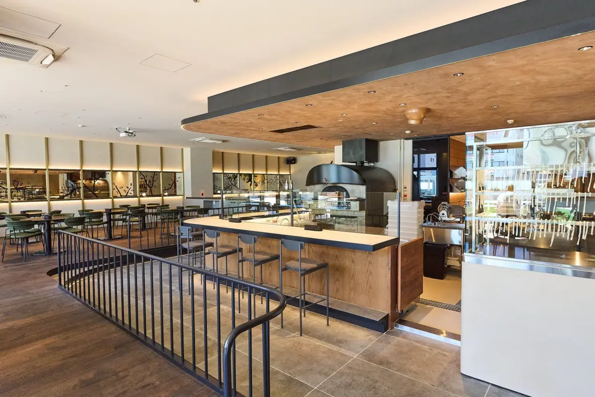 広々とした店内