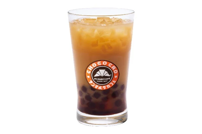 冷たいタピオカドリンク