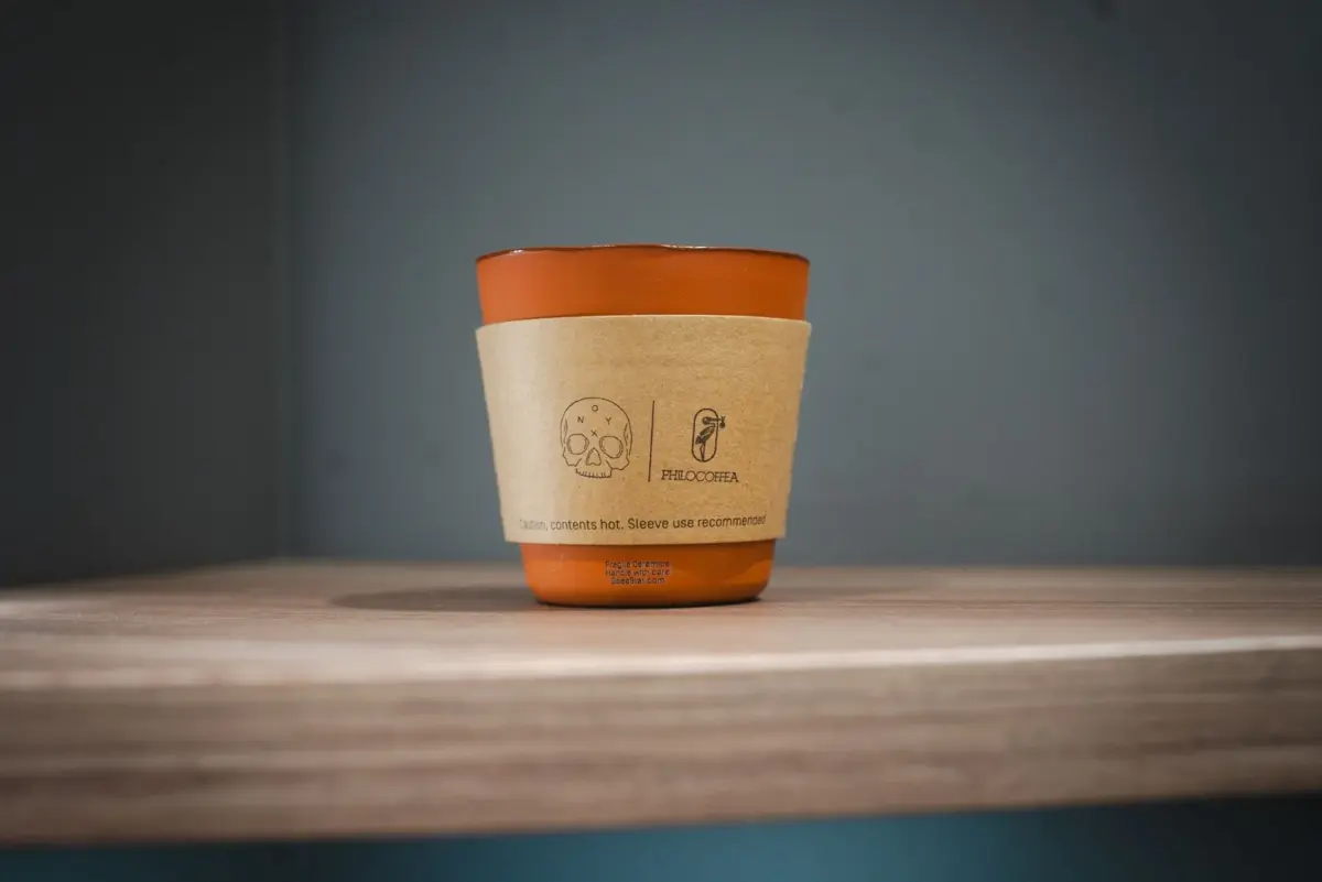 オリジナルグッズのカップ