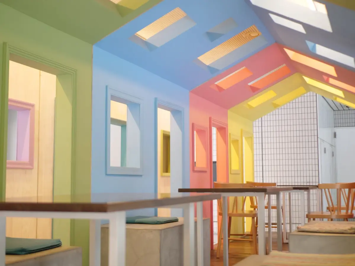 カラフルな店内