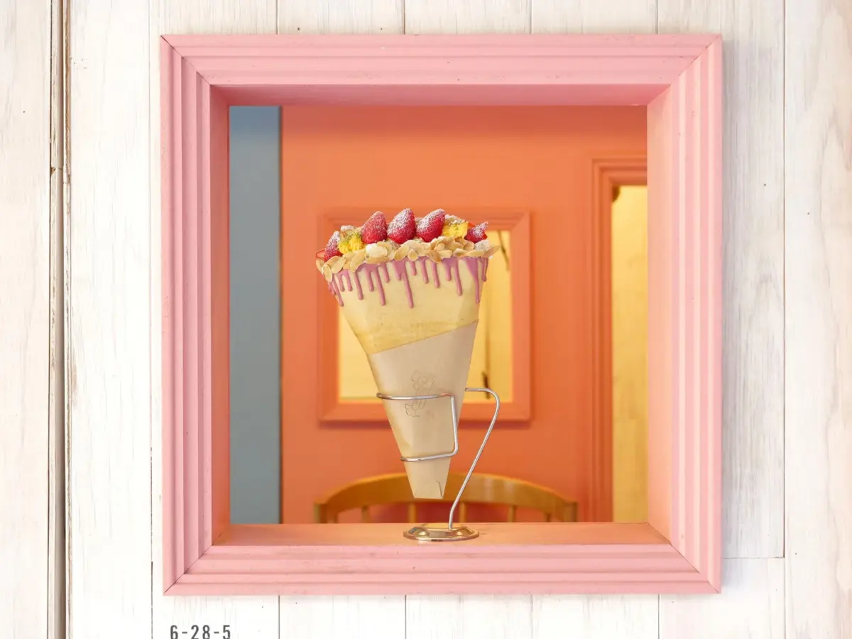 いちごクレープ