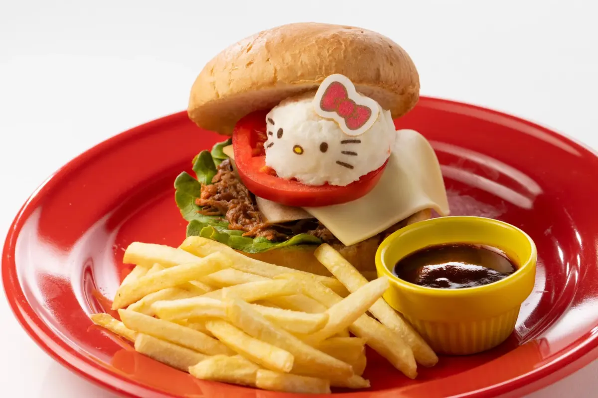 ハローキティのキャラクターハンバーガーセット