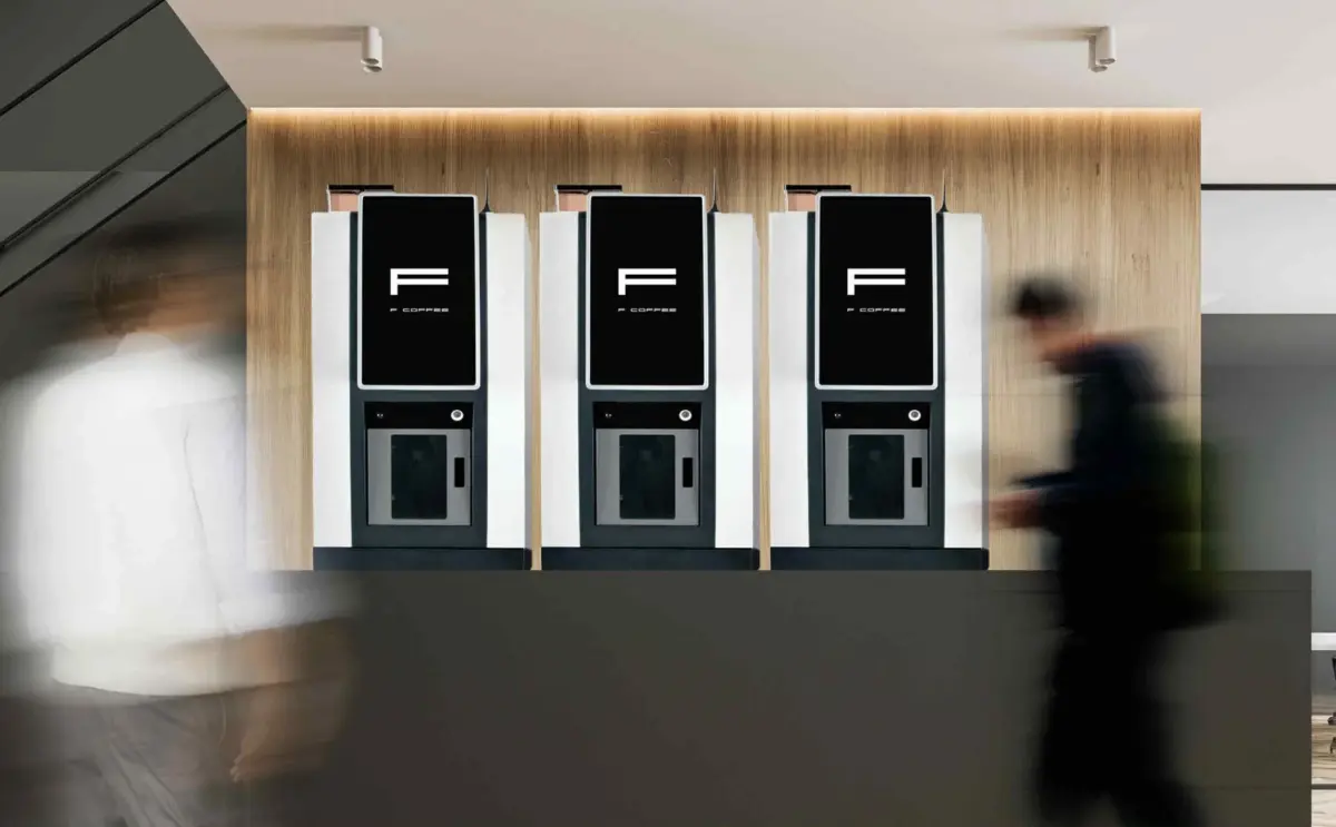 F COFFEEのコーヒーマシンと空間