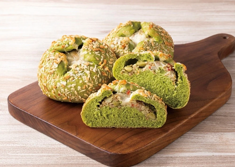 白ゴマと豆のポテトサラダ~ほうれん草パン~