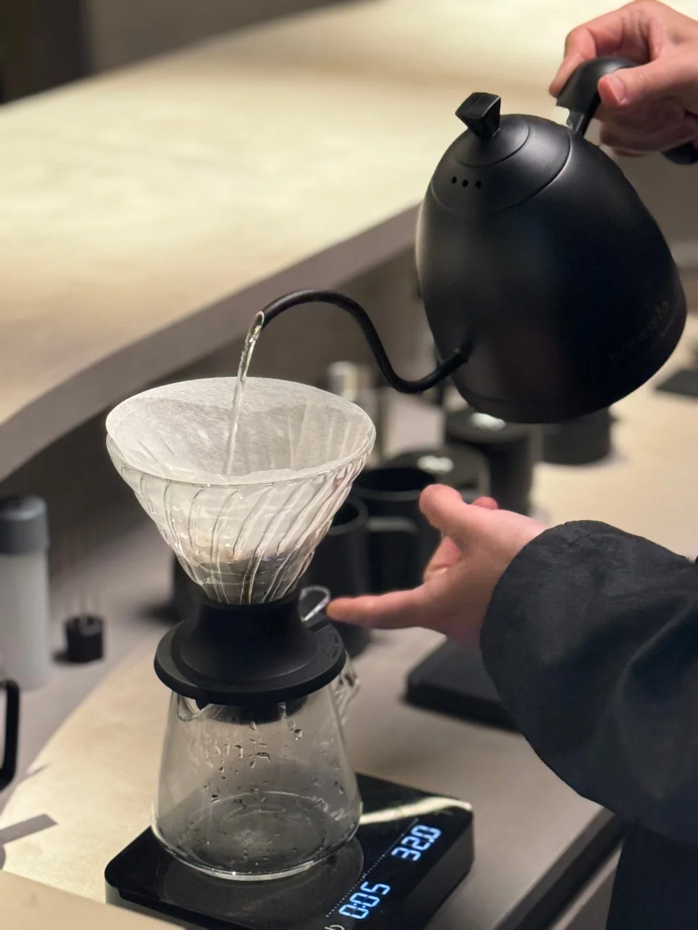 ハンドドリップの様子