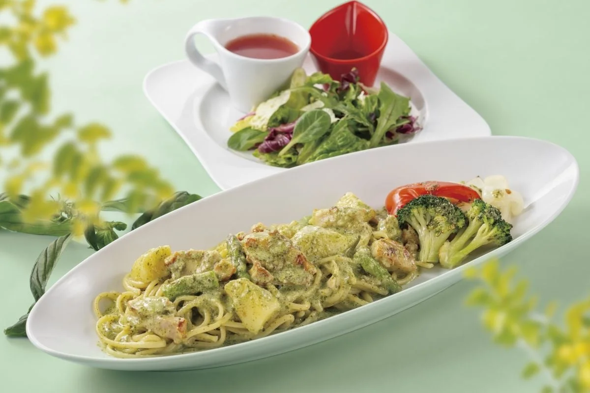 チキンとアスパラのバジルクリームパスタ