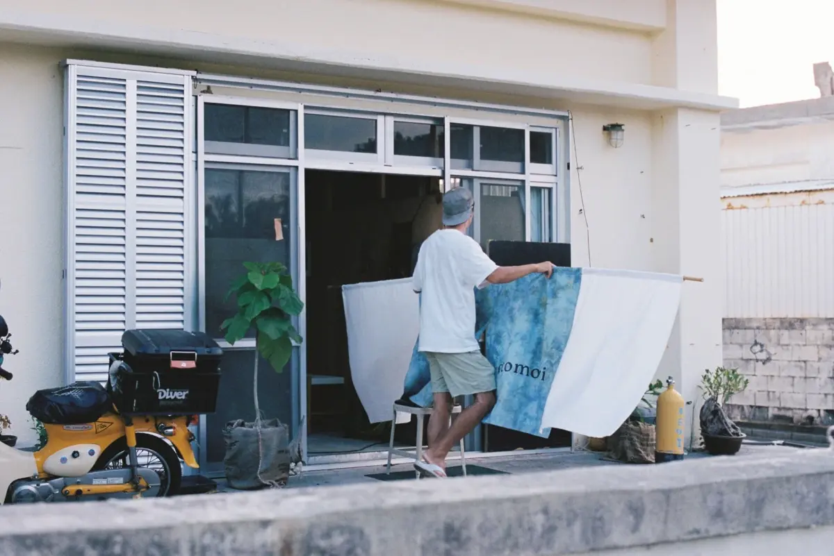 沖縄『coffee etomoiri』の店舗前