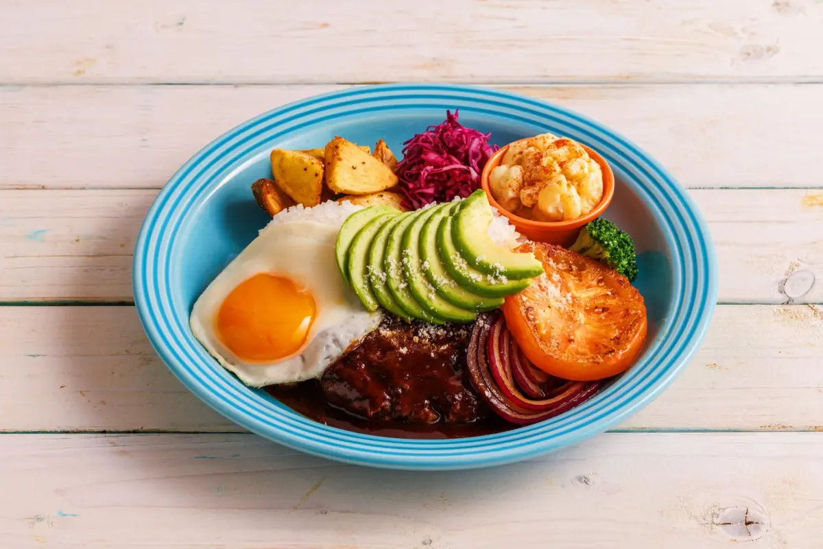 アボカドハンバーグロコモコ