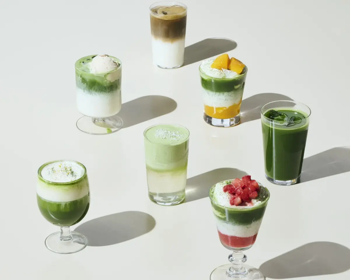 様々な抹茶ドリンクとスイーツ