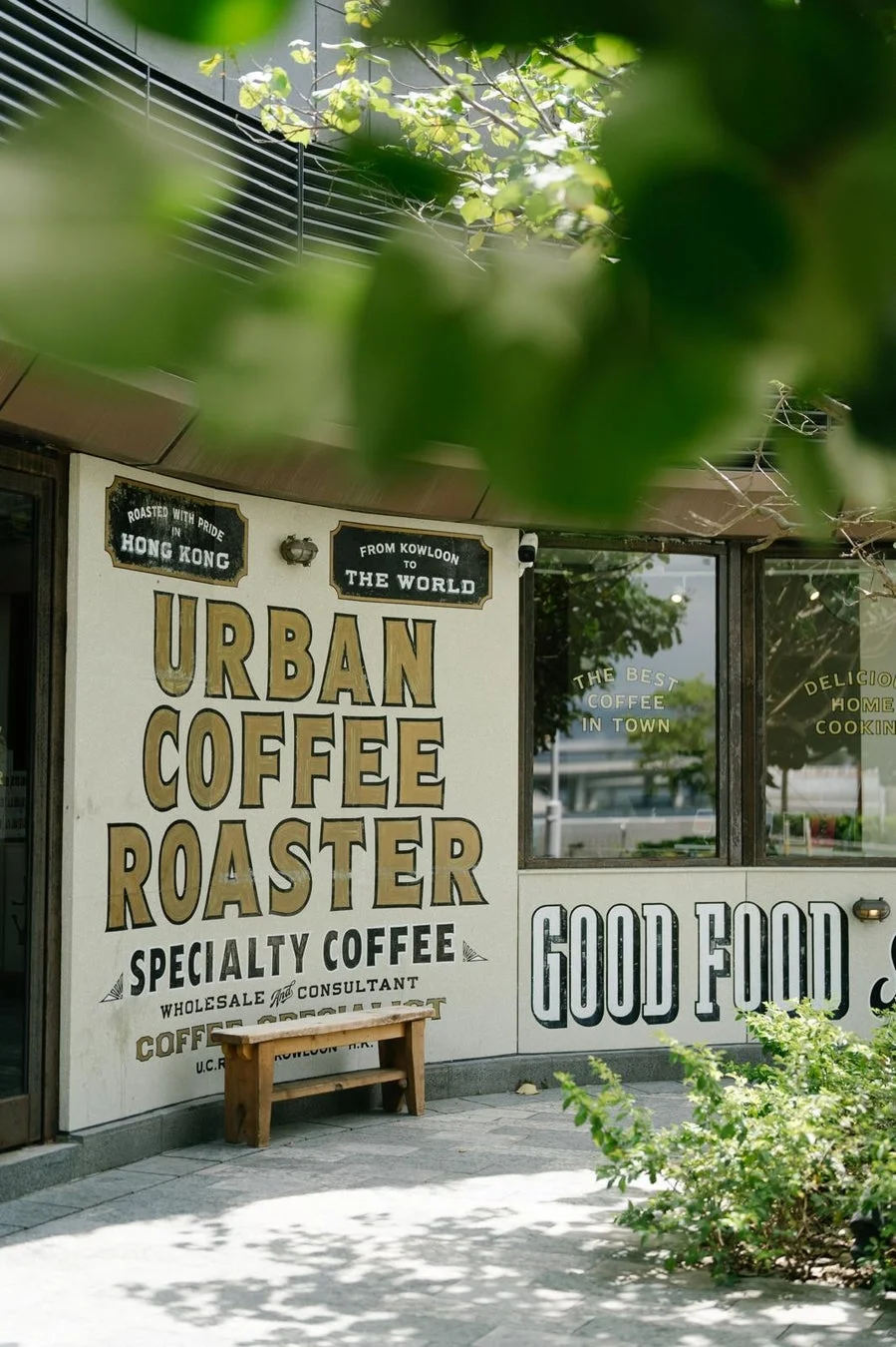 香港のURBAN COFFEE ROASTER外観