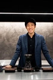 粕谷哲氏の顔写真