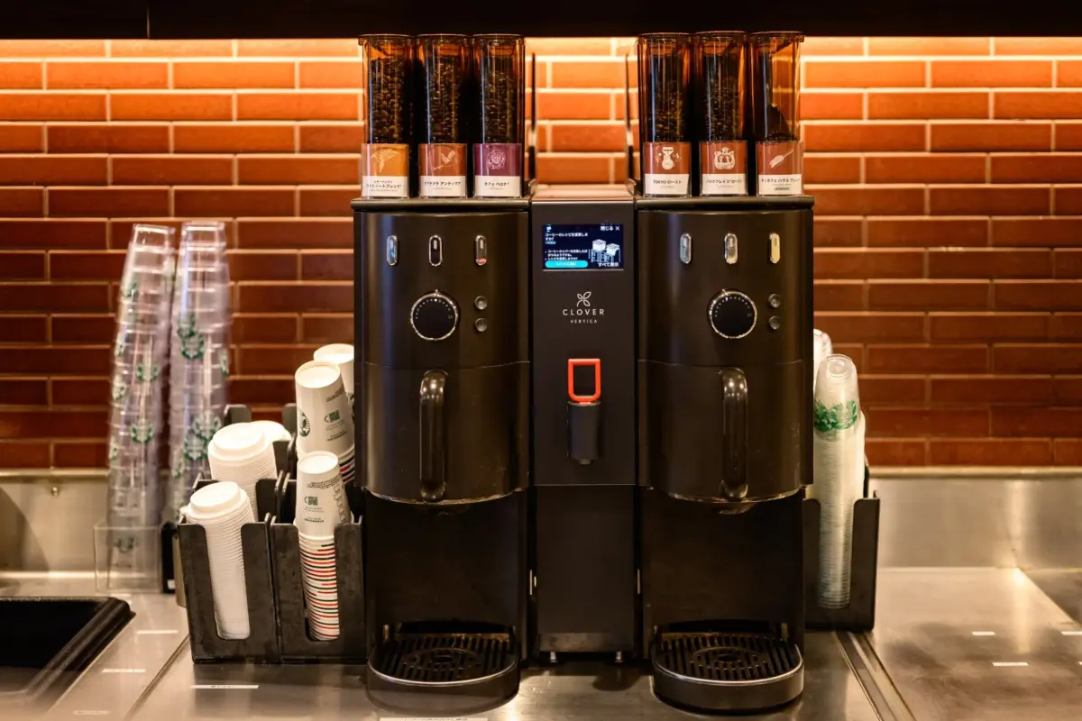 スターバックスの業務用コーヒーメーカー「CLOVER VERTICA」