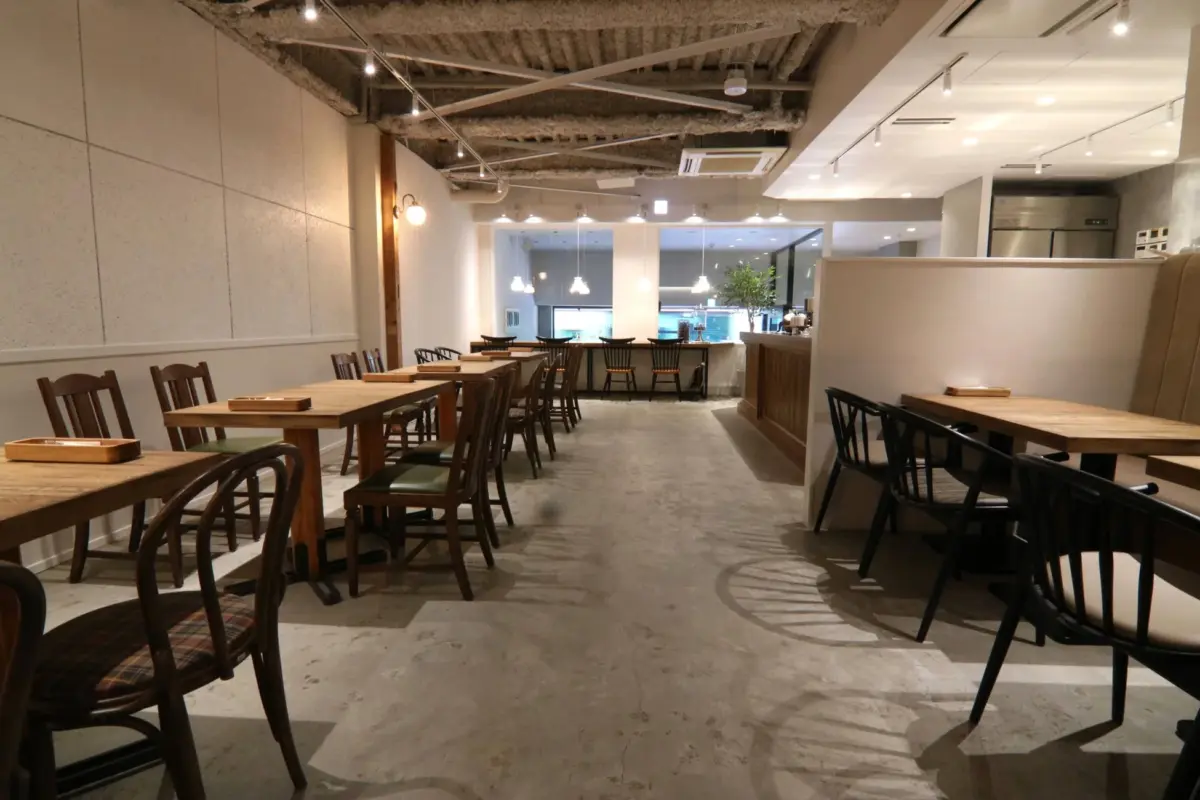 こがさかベイクカフェ店内2
