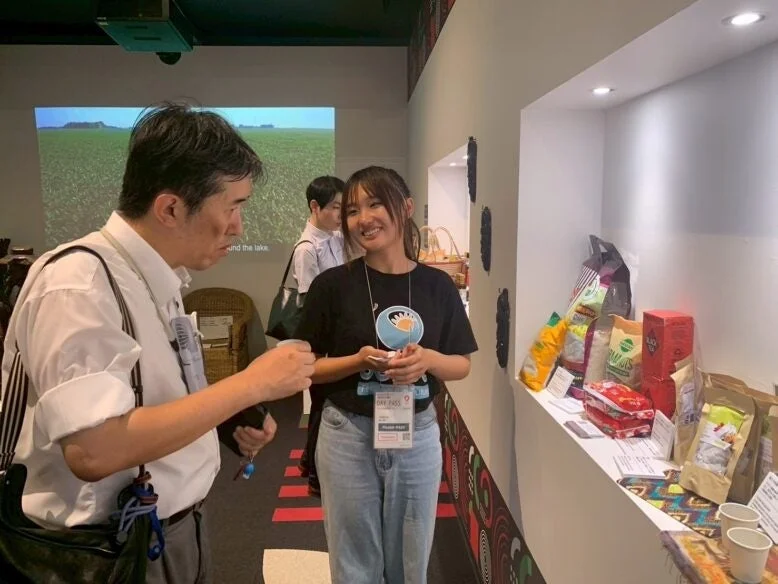イベント会場での交流の様子