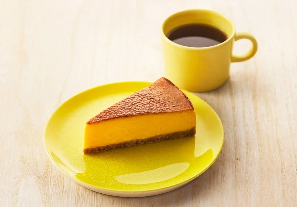 シナモンパンプキンチーズケーキとコーヒー