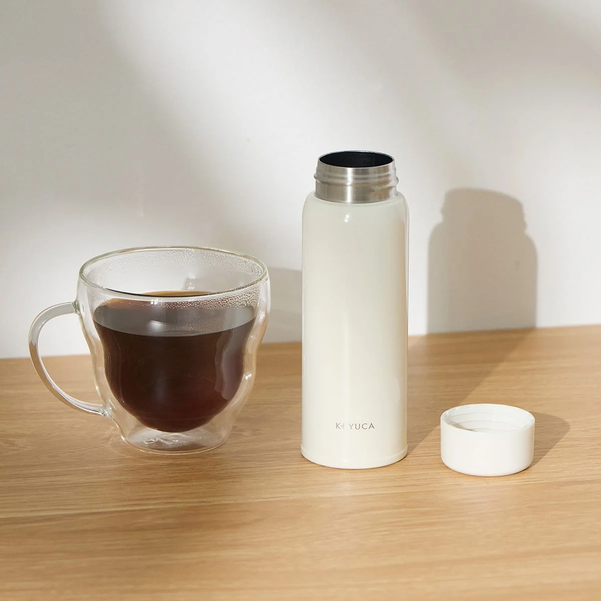 コーヒーを淹れる様子