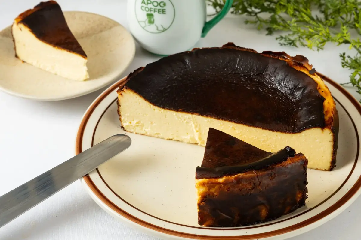 バスクチーズケーキとコーヒー