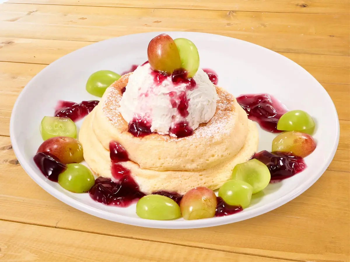 2色のぶどうのリコッタパンケーキ
